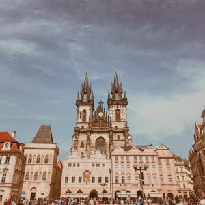 4 Packing Tips for a Summer in the Czech Republic | d-ravel.com | D-RAVEL