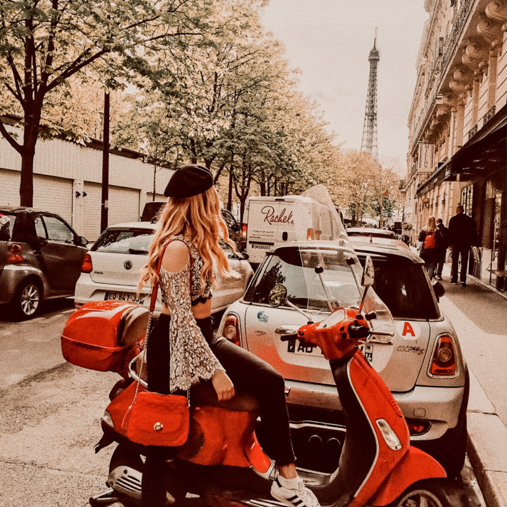 An American Lives in Paris—The Fashion Basics Needed For Your Trip | d-ravel.com