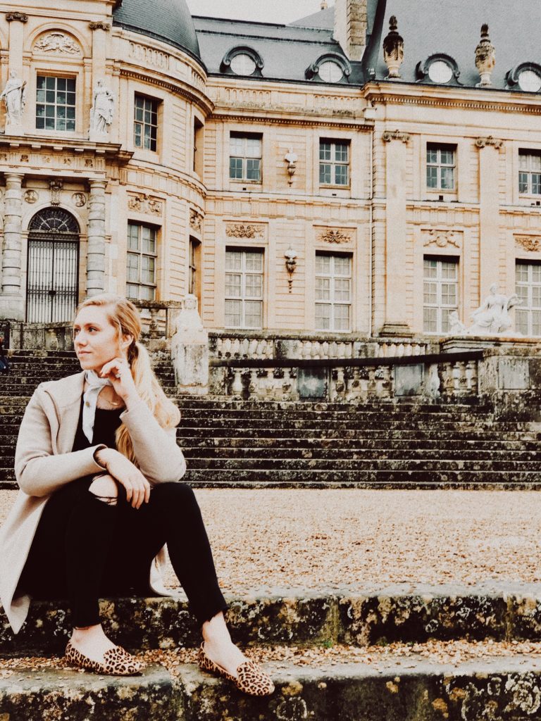 An American Lives in Paris—The Fashion Basics Needed For Your Trip
| d-ravel.com