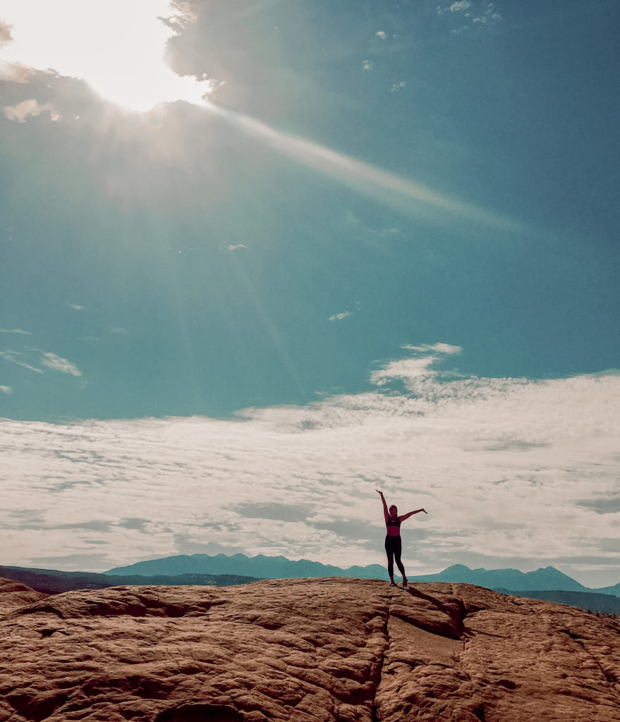 Here's What to Pack While Exploring the National Parks Out West | d-ravel.com