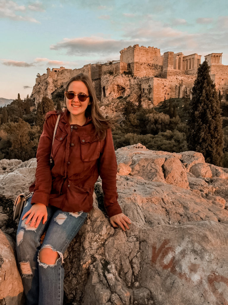 How to Pack While Traveling to Athens, Greece  | d-ravel.com