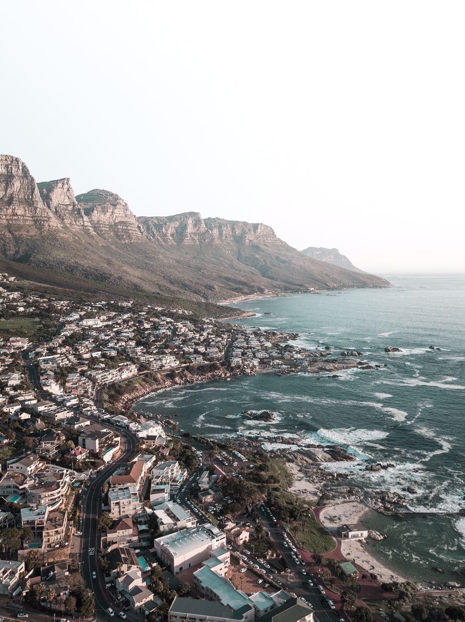 An In-Depth Travel Guide to Cape Town · D-RAVEL